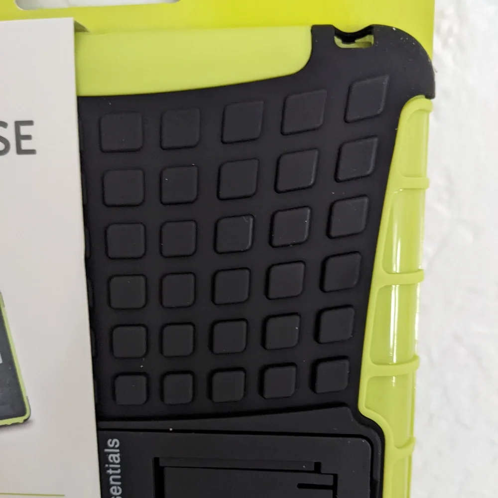 IEssentials Rugged Stand Case